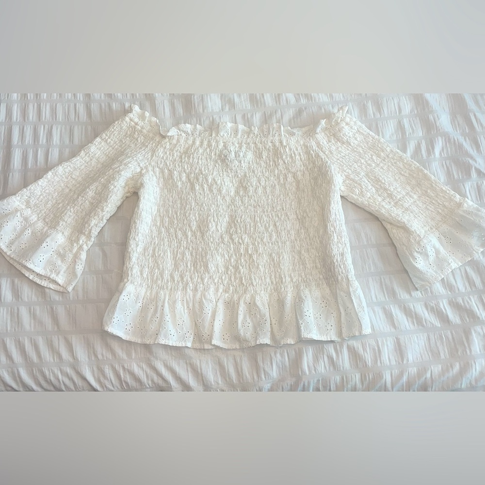 American Eagle, White, Size Small, off the shoulder, ruffled